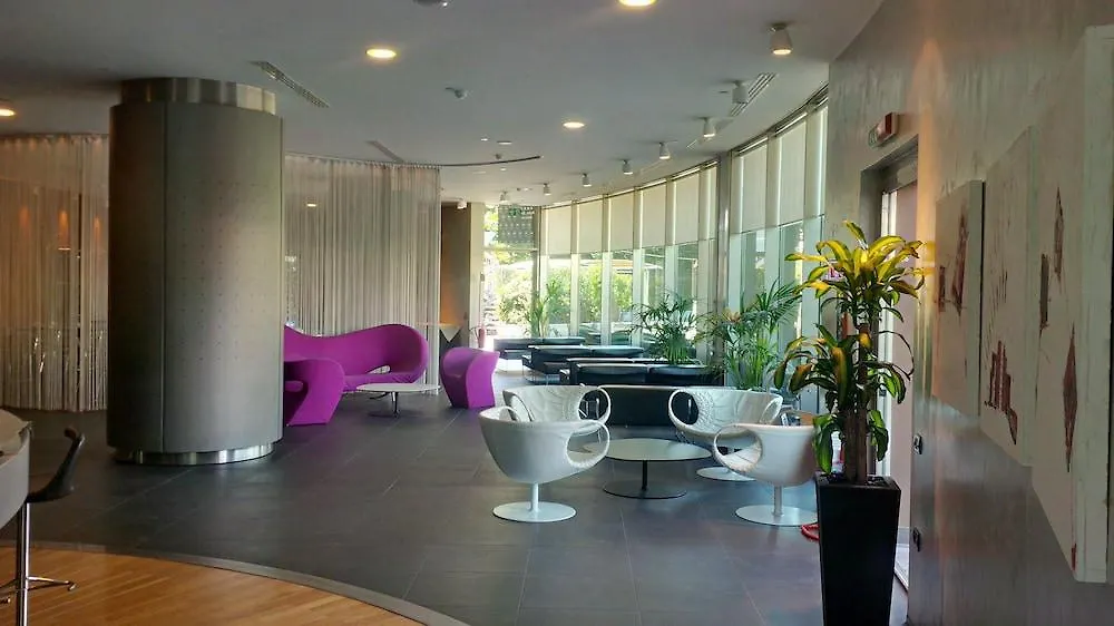 Best Western Plus The Hub Hotel Milão 4*,