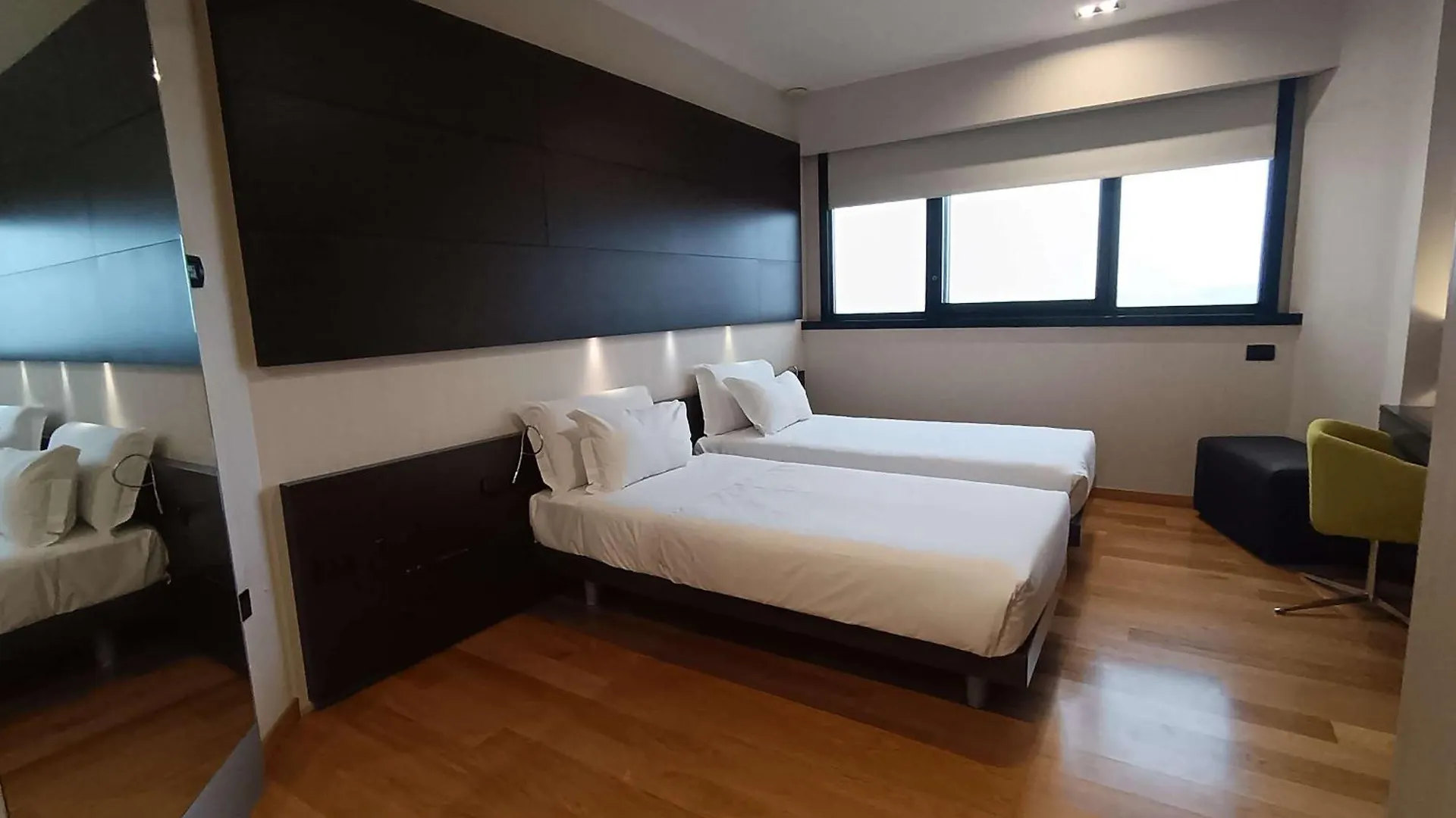 Best Western Plus The Hub Hotel Milão