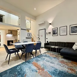 Apartment Future, Mailand